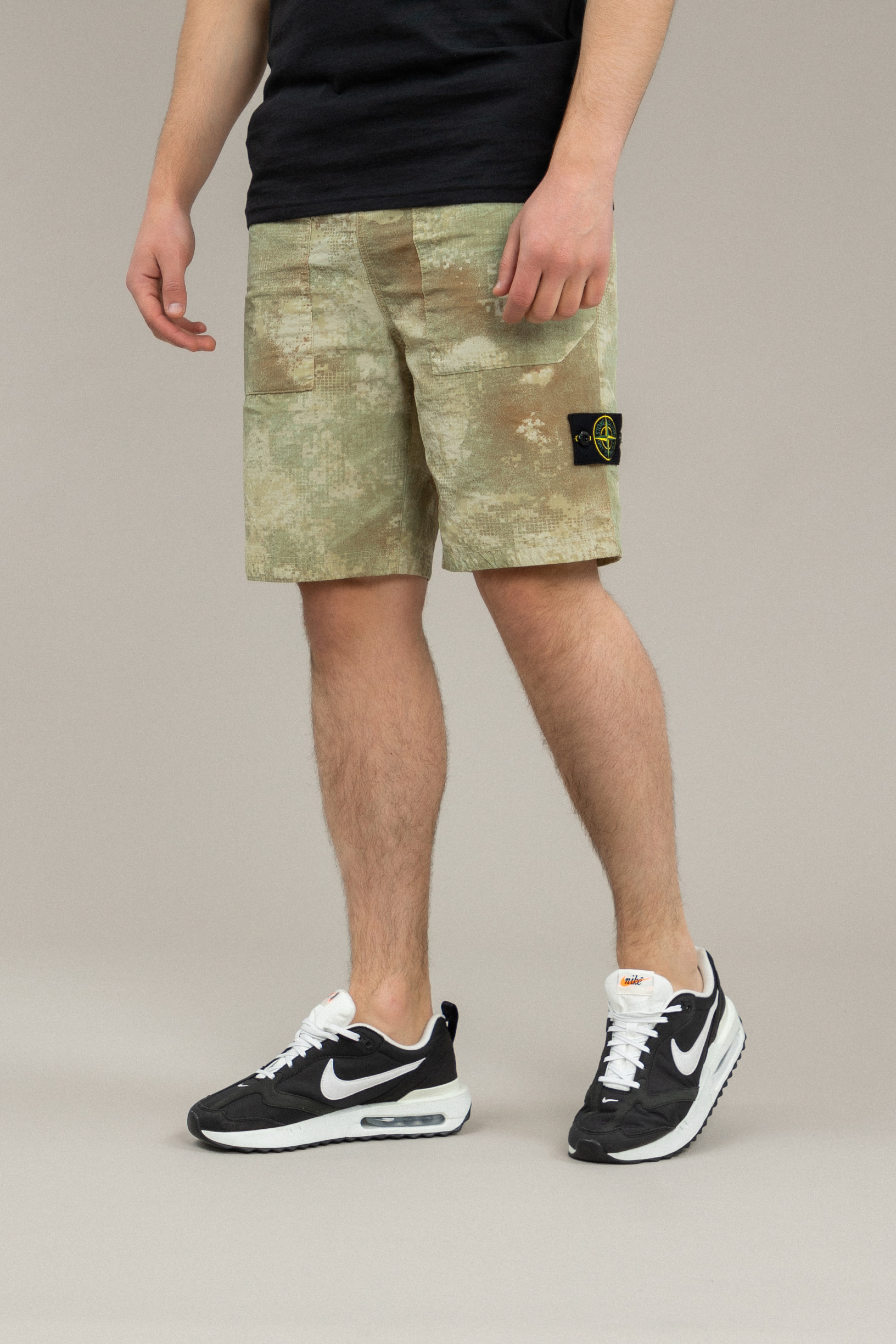 Чоловічі шорти STONE ISLAND 15L20E1 V0091, колір зелений