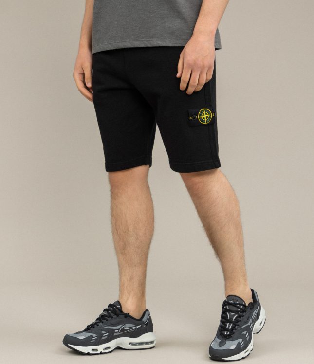 Чоловічі шорти STONE ISLAND 1563460 V0029, колір чорний | Ціна 10499 грн, фото 1