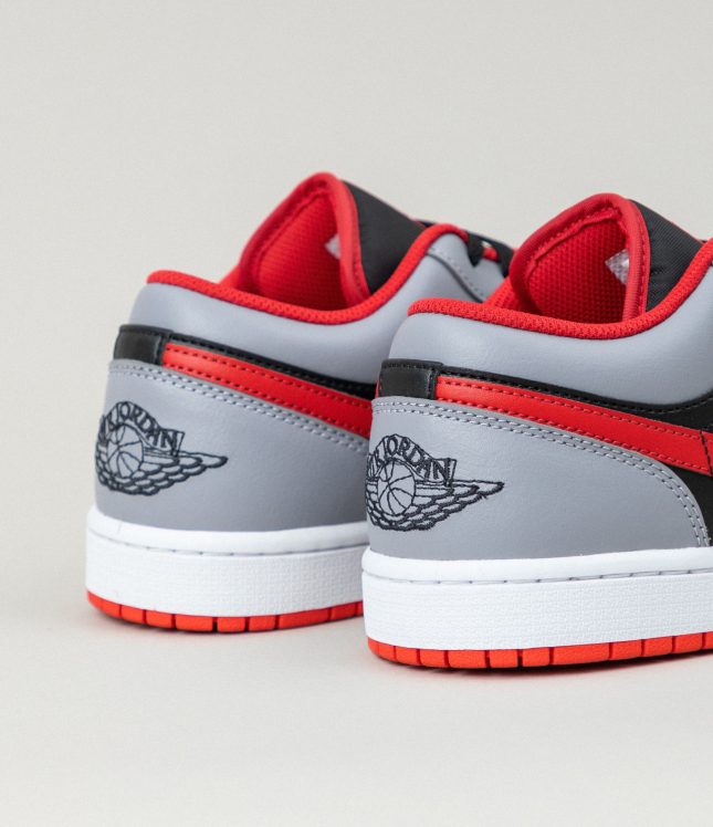 Чоловічі кросівки AIR JORDAN 1 LOW 553558-060, колір сірий | Ціна 6189 грн, фото 5