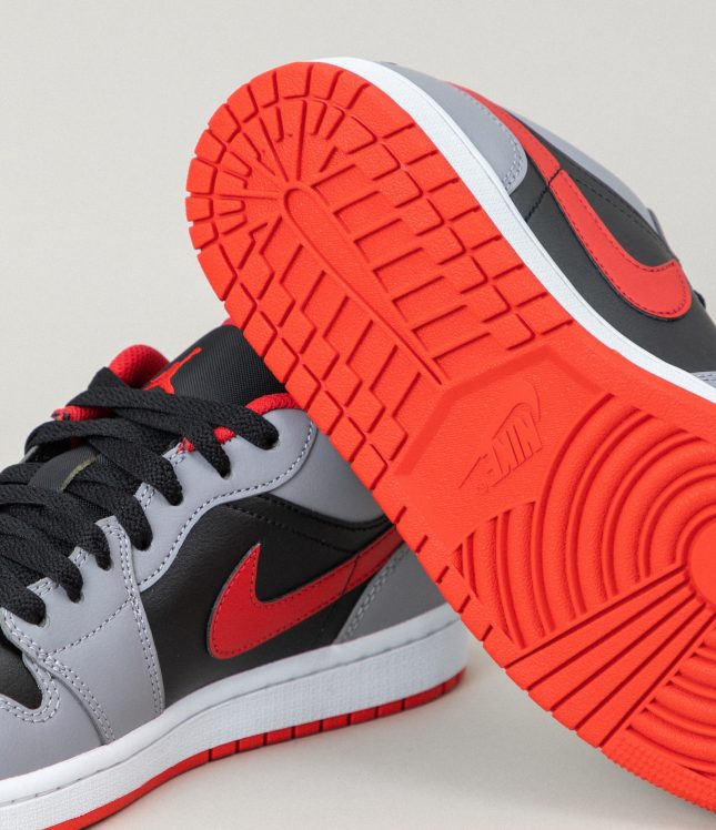 Чоловічі кросівки AIR JORDAN 1 LOW 553558-060, колір сірий | Ціна 6189 грн, фото 8