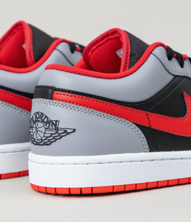 Чоловічі кросівки AIR JORDAN 1 LOW 553558-060, колір сірий | Ціна 6189 грн, фото 6