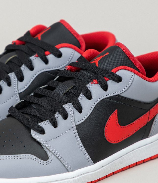Чоловічі кросівки AIR JORDAN 1 LOW 553558-060, колір сірий | Ціна 6189 грн, фото 3
