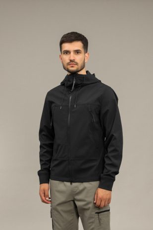 Чоловіча куртка C.P. COMPANY CMOW002A 005968A COL:999, колір чорний