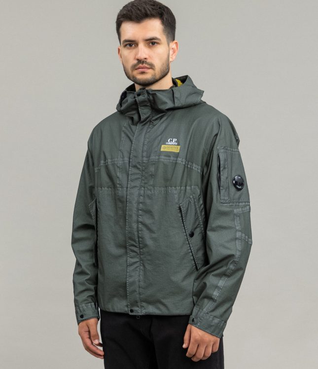 Чоловіча куртка C.P. COMPANY GORE G-TYPE GARMENT DYED JACKET WITH GORE-TEX INFINIUM™ CMOW105A 006366G COL:648 | Ціна 21999 грн, фото 2