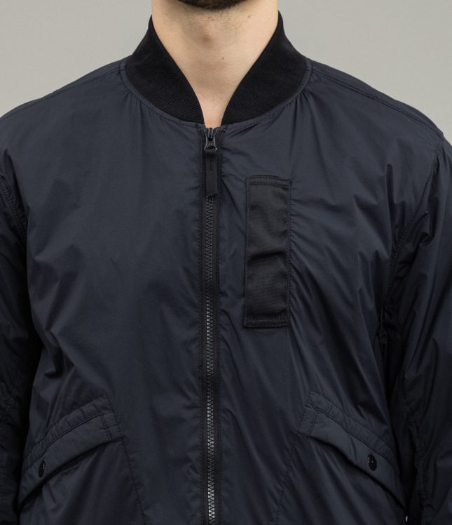 Чоловіча куртка STONE ISLAND SKIN TOUCH NYLON WITH PRIMALOFT®-TC 801540525 V0029, колір чорний | Ціна 19999 грн, фото 3