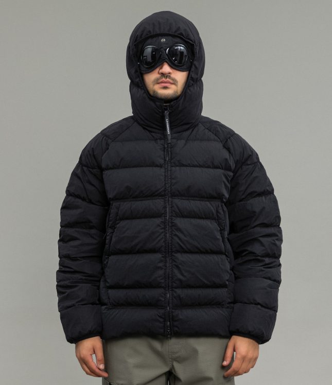 куртка C.P. COMPANY GOGGLE GARMENT DYEING DOWN JACKET WITH ECO-CHROME R 15CMOW027A 006369G COL: 999 | Ціна 31999 грн, фото 1