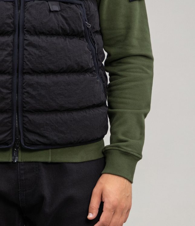 жилетка C.P. COMPANY ECO-CHROME R GARMENT DYEING VEST 15CM0W030A 006369G COL:999 | Ціна 17999 грн, фото 3