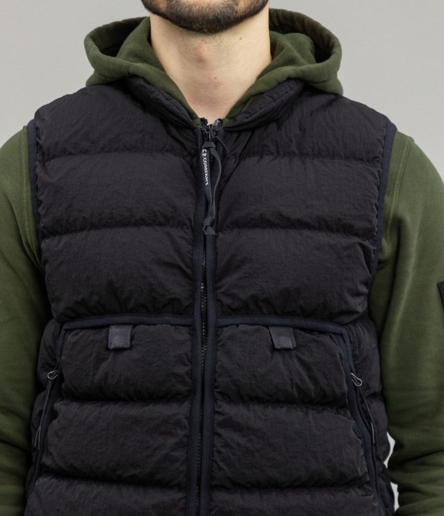 жилетка C.P. COMPANY ECO-CHROME R GARMENT DYEING VEST 15CM0W030A 006369G COL:999 | Ціна 17999 грн, фото 5