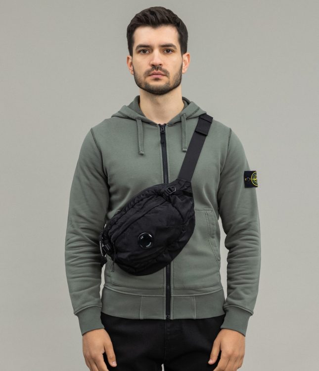 Чоловіча сумка C.P. COMPANY CMAC734A 005269G COL:999, колір чорний | Ціна 9499 грн, фото 1