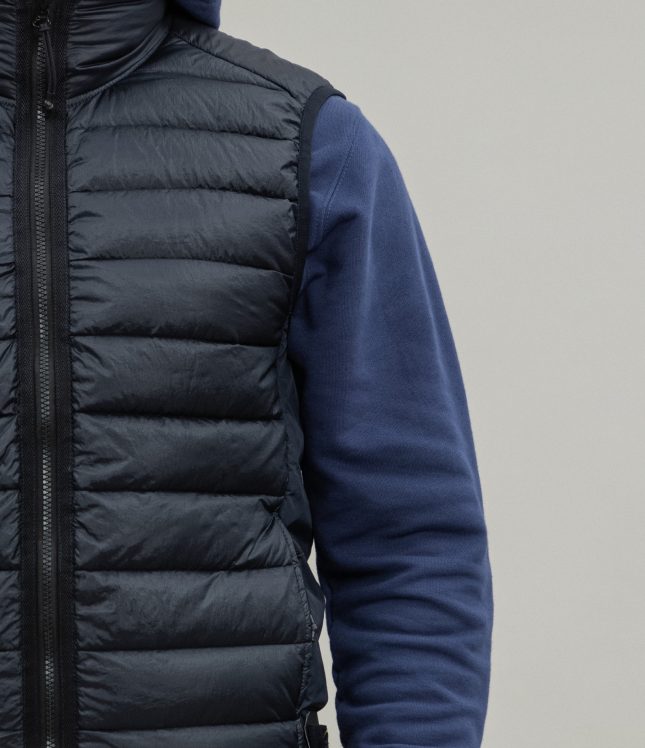 жилетка STONE ISLAND LOMM WOVEN CHAMBERS R-NYLON DOWN-TC 8115G0724 A0020 | Ціна 20999 грн, фото 4