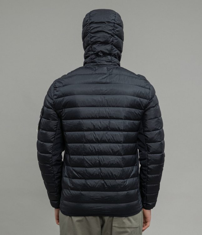 Чоловіча куртка STONE ISLAND LOOM WOVEN CHAMBERS R-NYLON DOWN-TC 1540324 A0029, колір чорний | Ціна 32999 грн, фото 7