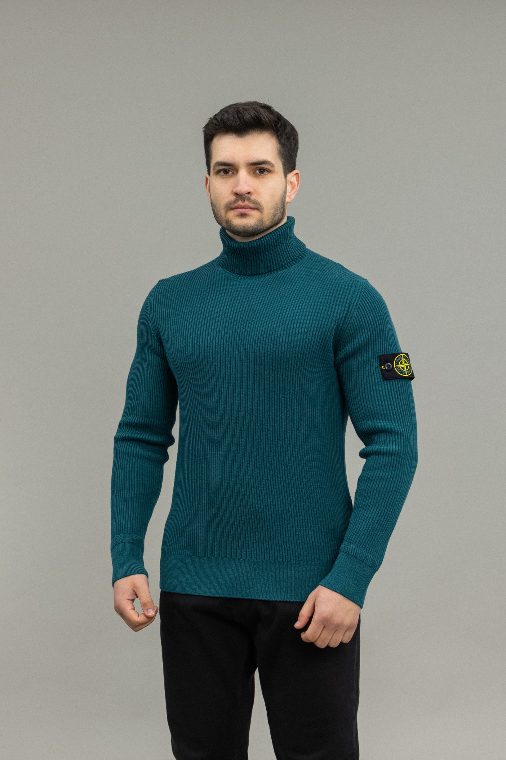 Чоловічий гольф STONE ISLAND 15552C2 V0057, колір зелений