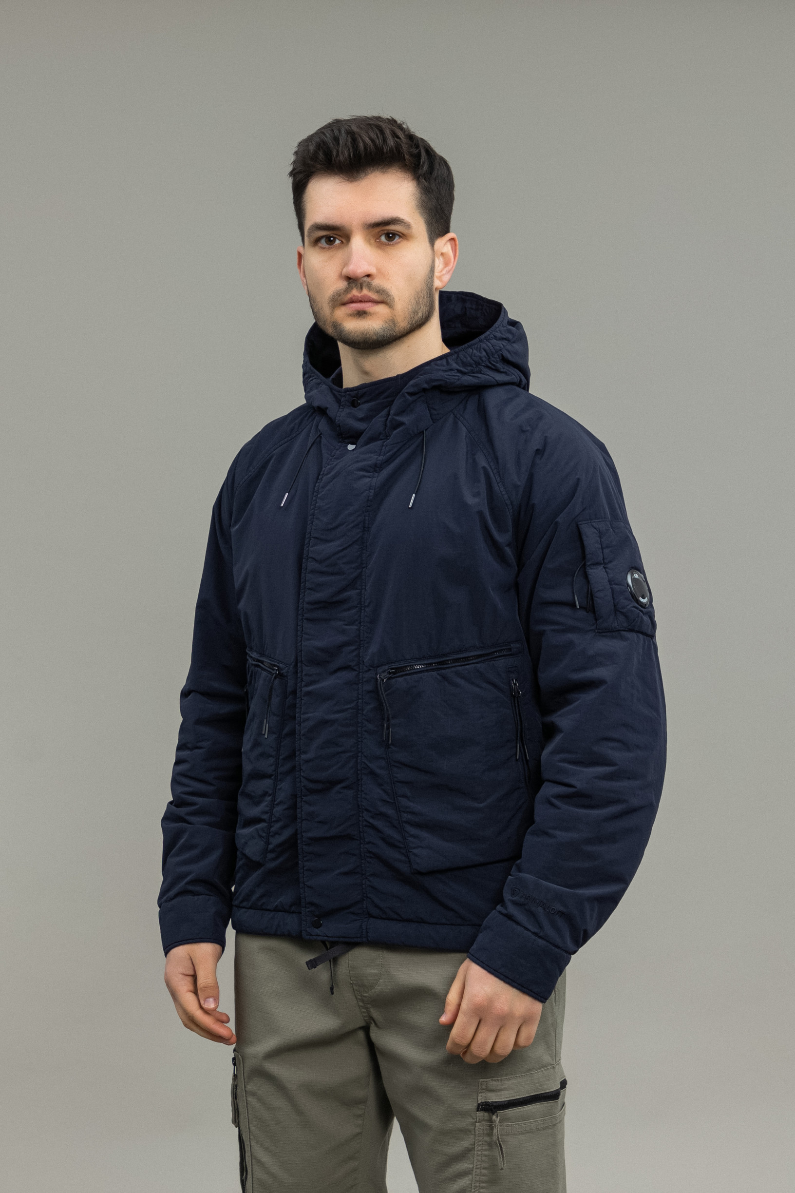 Чоловіча куртка C.P. COMPANY FLATT NYLON MEDIUM JACKET WITH PRIMALOFT®-TC CMOW066A 005991G COL:888, колір синій