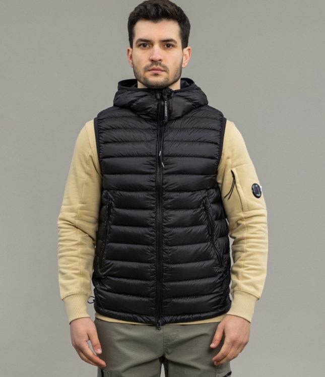 Чоловіча жилетка C.P. COMPANY D.D. SHELL GOGGLE VEST CMOW0171A 006099A COL:999, колір чорний | Ціна 19999 грн, фото 2