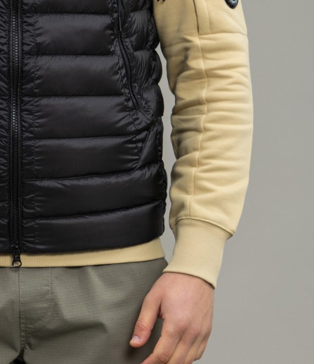 Чоловіча жилетка C.P. COMPANY D.D. SHELL VEST CMOW170A 006099A COL:999, колір чорний | Ціна 19999 грн, фото 5