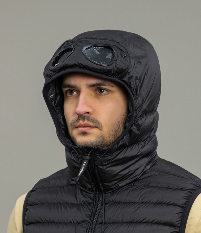 Чоловіча жилетка C.P. COMPANY D.D. SHELL GOGGLE VEST CMOW0171A 006099A COL:999, колір чорний | Ціна 19999 грн, фото 3