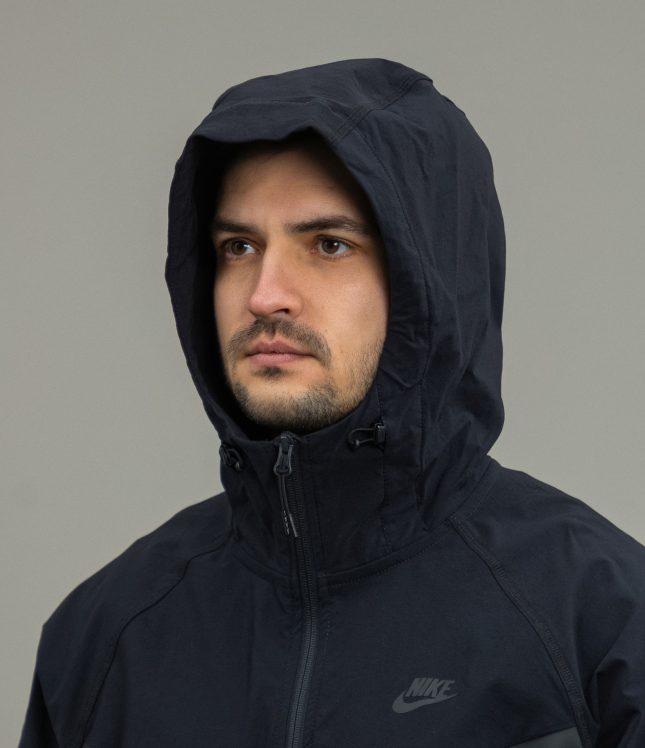 Чоловіча куртка NIKE HM7151-338, колір чорно-зелений | Ціна 5999 грн, фото 3