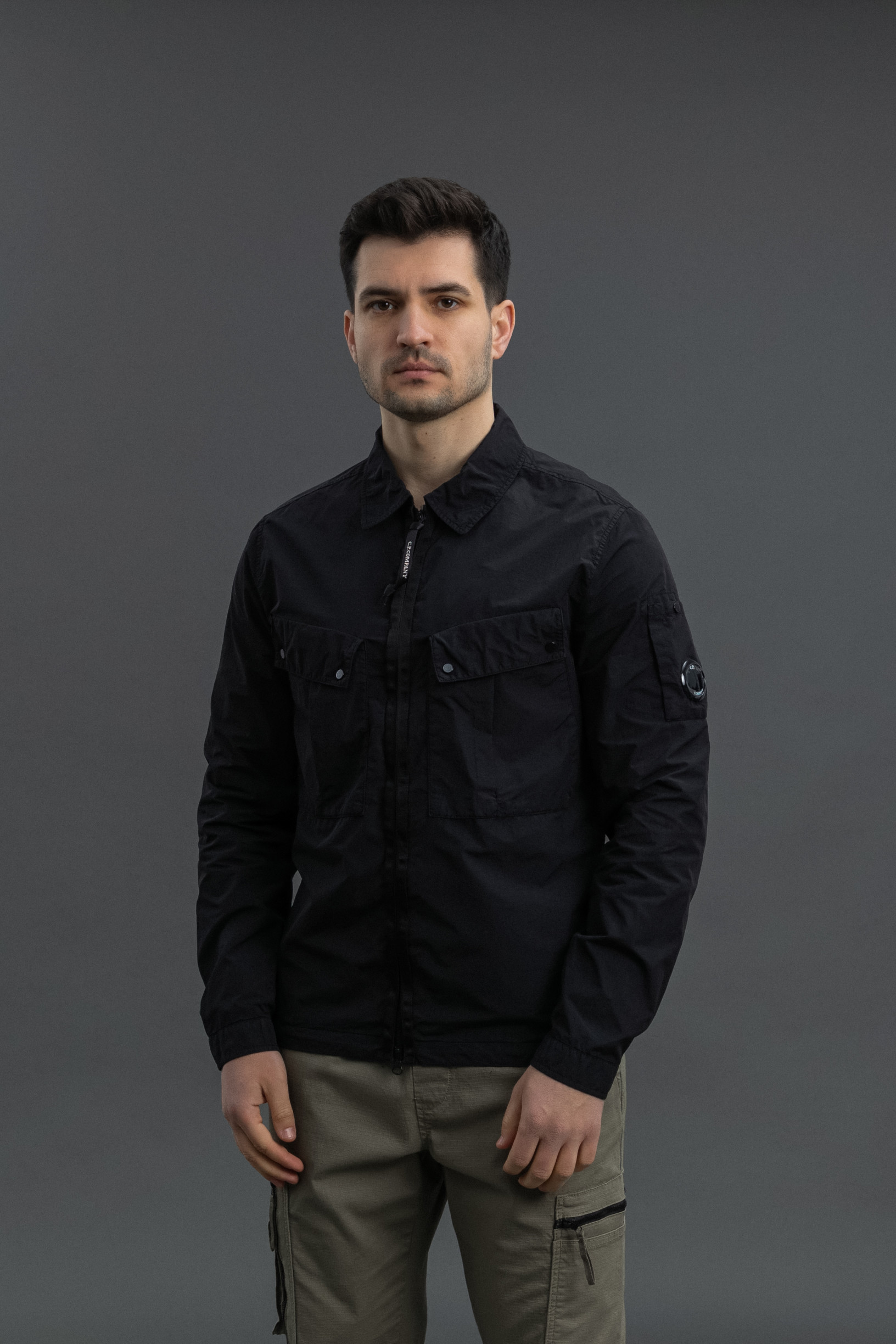 Чоловічий оверширт C.P. COMPANY FLATT NYLON OVERSHIRT CMOS071A 005991G COL:999, колір чорний
