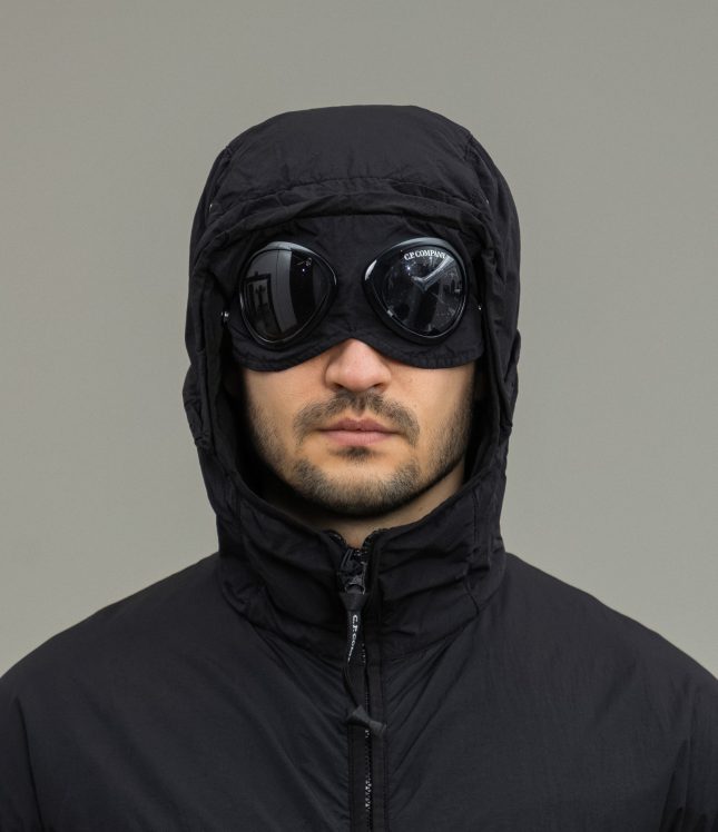 Чоловіча куртка C.P. COMPANY GARMENT DEYD PRIMALOFT® MEDIUM GOGGLE JACKET CMOW109A 006124G COL:999, колір чорний | Ціна 19999 грн, фото 4