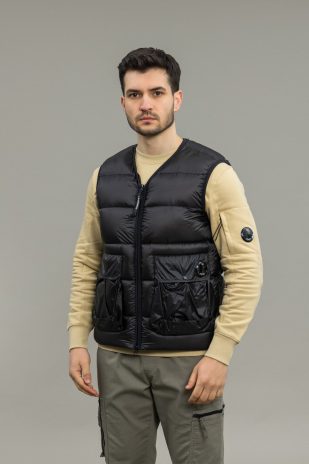 Чоловіча жилетка C.P. COMPANY D.D. SHELL VEST CMOW203A 006099A COL:999, колір чорний