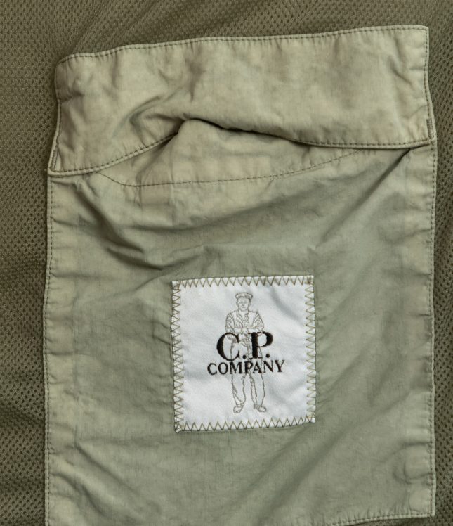 Чоловічий оверширт C.P. COMPANY FLATT NYLON OVERSHIRT CMOS071A 005991G COL:335, колір зелений | Ціна 14999 грн, фото 8