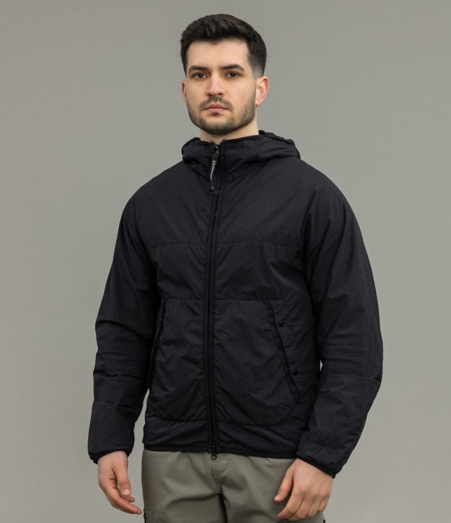 Чоловіча куртка C.P. COMPANY GARMENT DEYD PRIMALOFT® MEDIUM GOGGLE JACKET CMOW109A 006124G COL:999, колір чорний | Ціна 19999 грн, фото 1