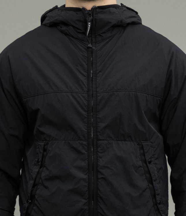 Чоловіча куртка C.P. COMPANY GARMENT DEYD PRIMALOFT® MEDIUM GOGGLE JACKET CMOW109A 006124G COL:999, колір чорний | Ціна 19999 грн, фото 5