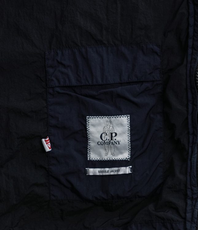 Чоловіча куртка C.P. COMPANY GARMENT DEYD PRIMALOFT® MEDIUM GOGGLE JACKET CMOW109A 006124G COL:888, колір синій | Ціна 19999 грн, фото 7