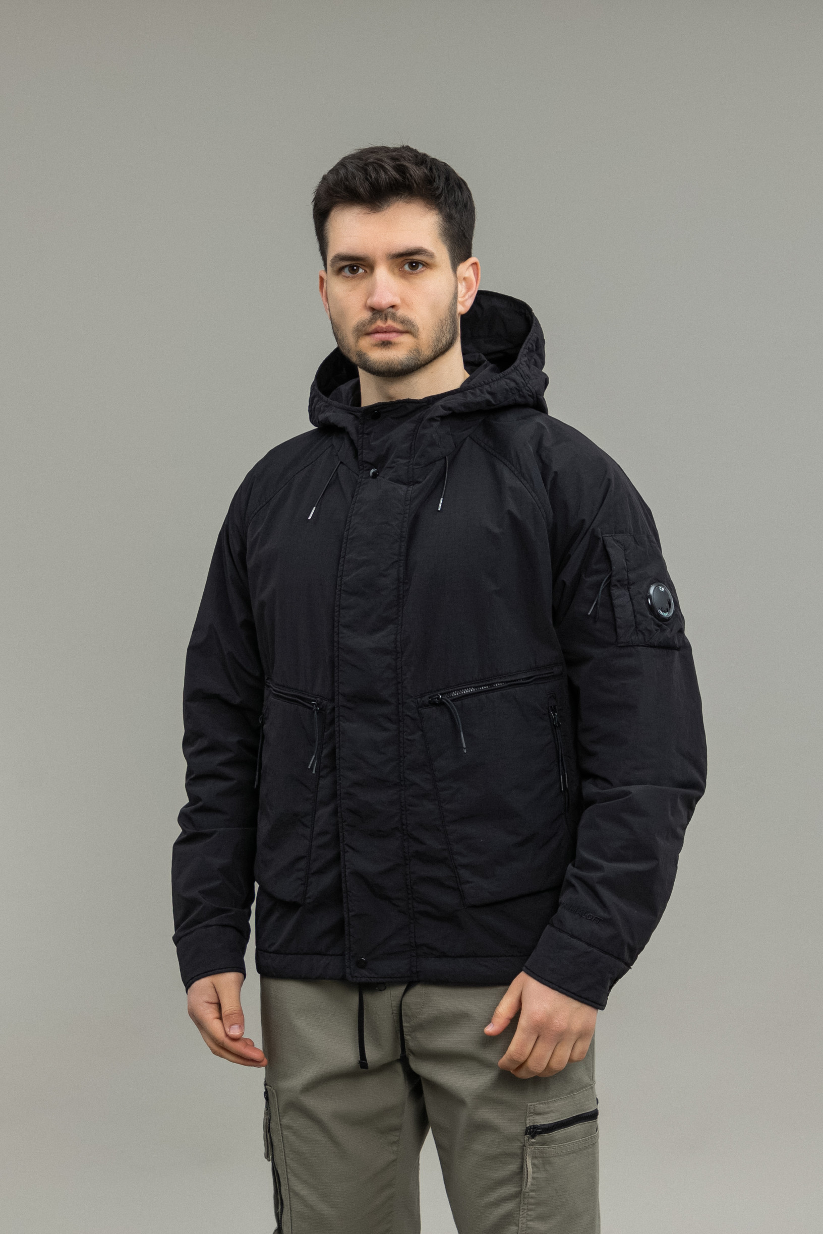 Чоловіча куртка C.P. COMPANY FLATT NYLON MEDIUM JACKET WITH PRIMALOFT®-TC CMOW066A 005991G COL:999, колір чорний