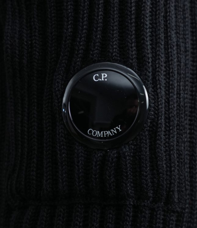 Чоловічий светр C.P. COMPANY CMKN204A 006595A COL:999, колір чорний | Ціна 11999 грн, фото 7