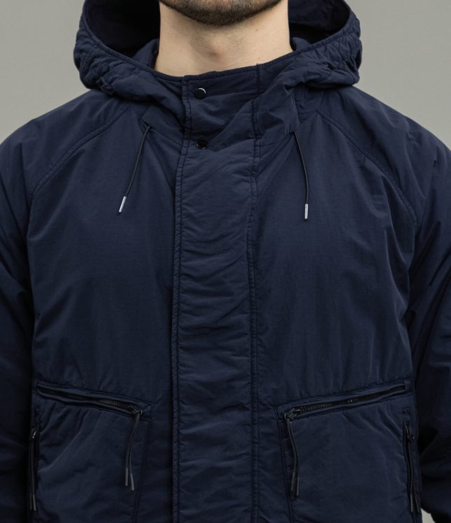 Чоловіча куртка C.P. COMPANY FLATT NYLON MEDIUM JACKET WITH PRIMALOFT®-TC CMOW066A 005991G COL:888, колір синій | Ціна 19999 грн, фото 4