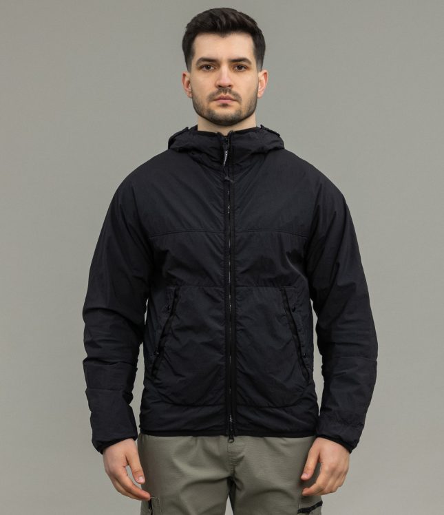 Чоловіча куртка C.P. COMPANY GARMENT DEYD PRIMALOFT® MEDIUM GOGGLE JACKET CMOW109A 006124G COL:999, колір чорний | Ціна 19999 грн, фото 2