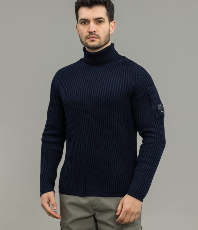 Чоловічий гольф C.P. COMPANY CMKN205A 006595A COL:888, колір синій | Ціна 11999 грн, фото 1