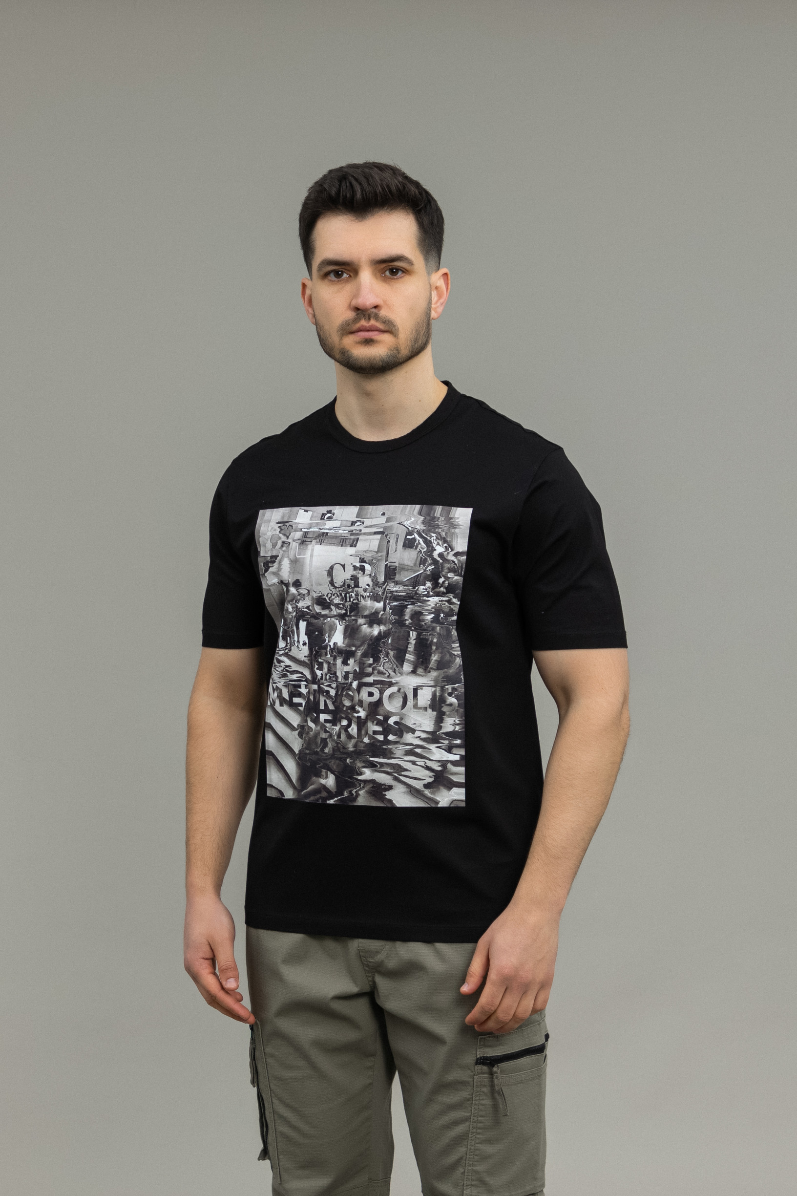 Чоловіча футболка C.P. COMPANY CLTS045A 006370W COL:999, колір чорний