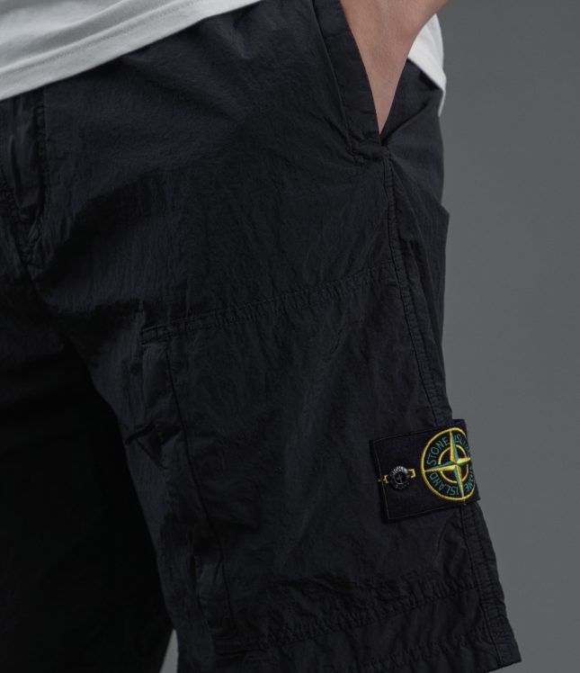 Чоловічі шорти STONE ISLAND 15L0219 V0029, колір чорний | Ціна 9999 грн, фото 4