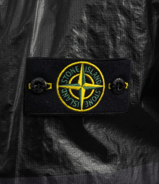 Чоловіча куртка STONE ISLAND 82/22 MICROFELT WITH RIPSTOP COVER 1544402 V0029, колір чорний | Ціна 41999 грн, фото 8