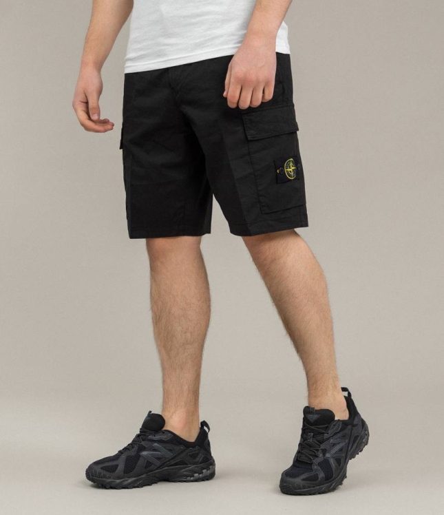 Чоловічі шорти STONE ISLAND 15L100L08-S0003 V0029,колір чорний | Ціна 13499 грн, фото 1