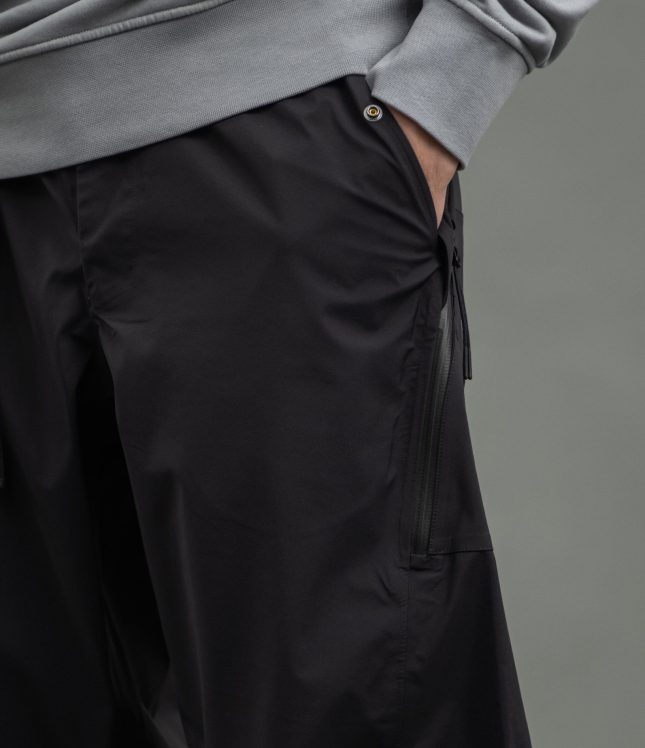Чоловічі штани C.P. COMPANY WITH GORE-TEX INFINIUM™ CLPA053A 005967A COL:999, колір чорний | Ціна 17499 грн, фото 4