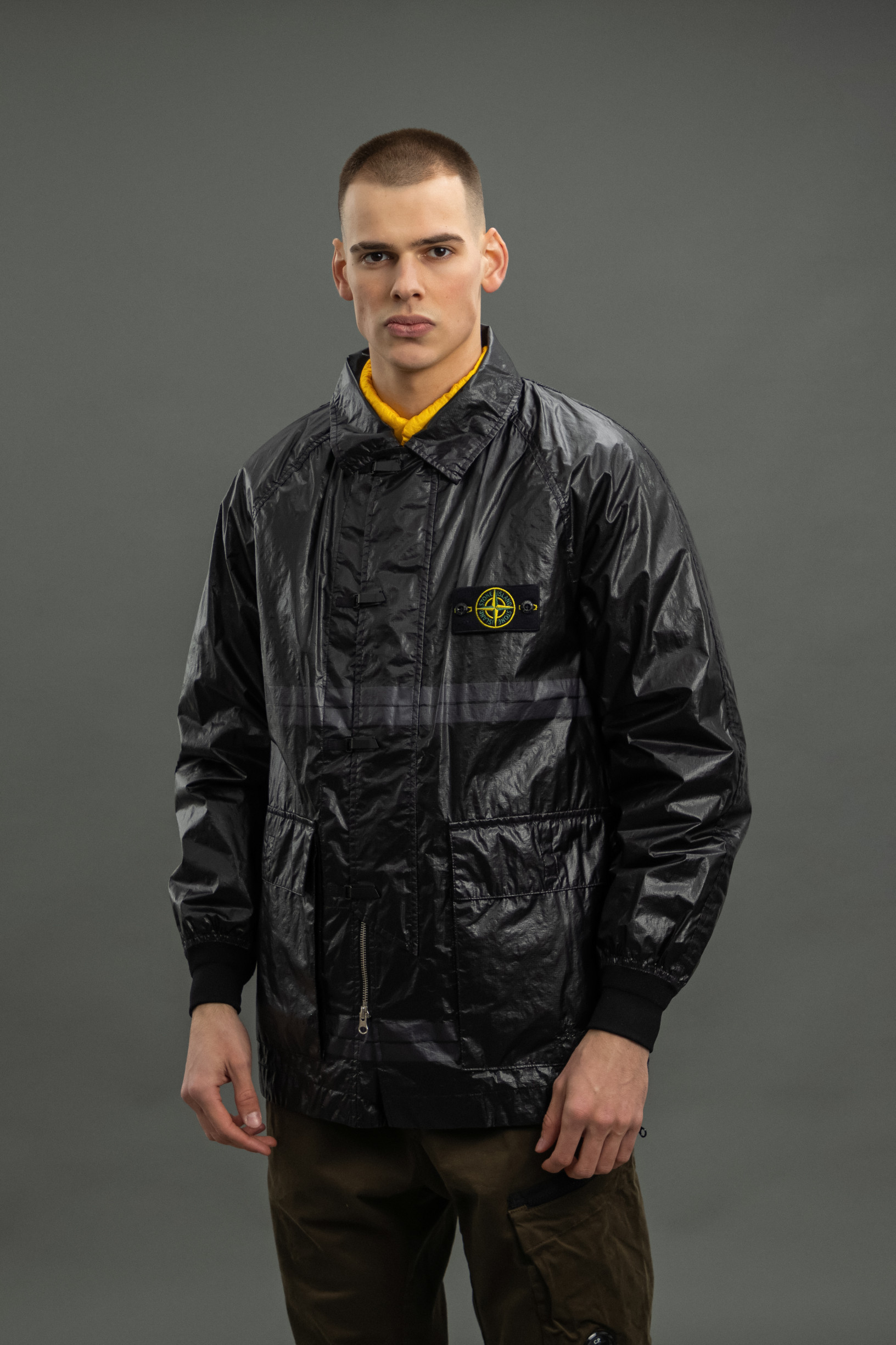 Чоловіча куртка STONE ISLAND 82/22 MICROFELT WITH RIPSTOP COVER 1544402 V0029, колір чорний