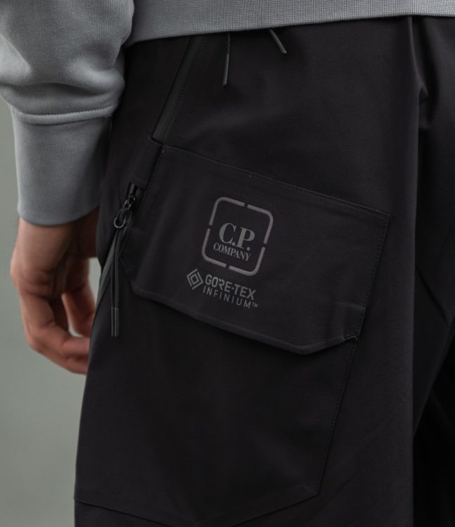 Чоловічі штани C.P. COMPANY WITH GORE-TEX INFINIUM™ CLPA053A 005967A COL:999, колір чорний | Ціна 17499 грн, фото 5