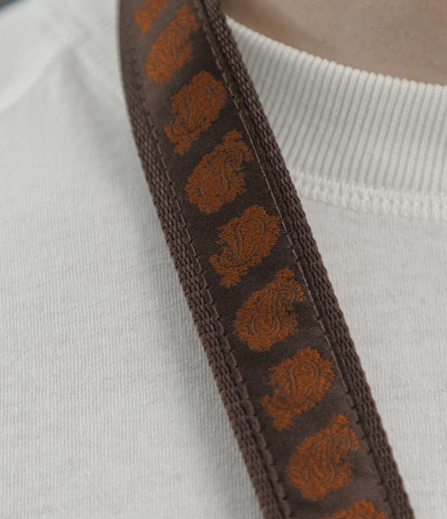Брелок CARHARTT I032494-3, колір коричневий | Ціна 999 грн, фото 4