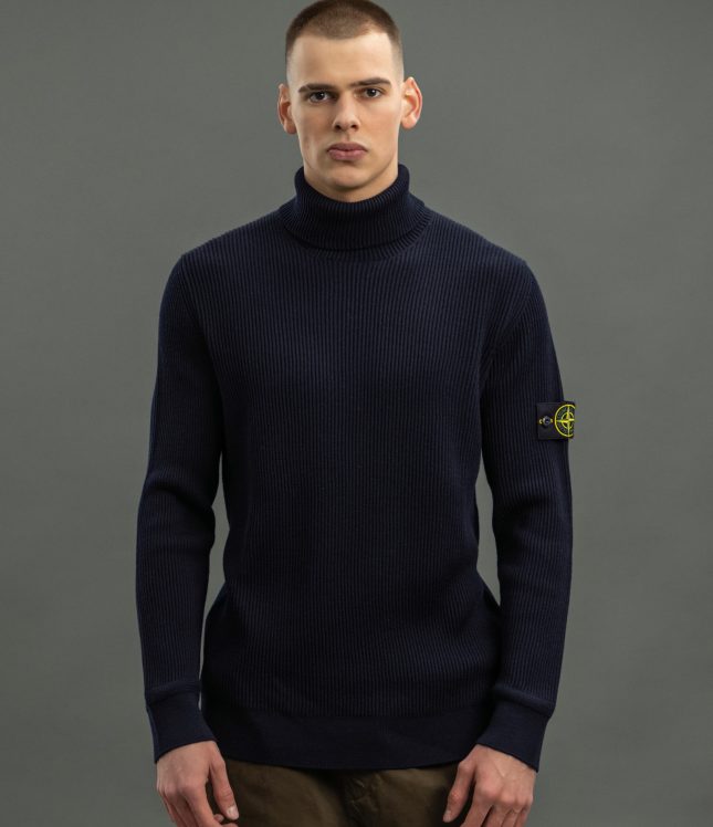 Чоловічий гольф STONE ISLAND 155522 A0020, колір синій | Ціна 24999 грн, фото 2