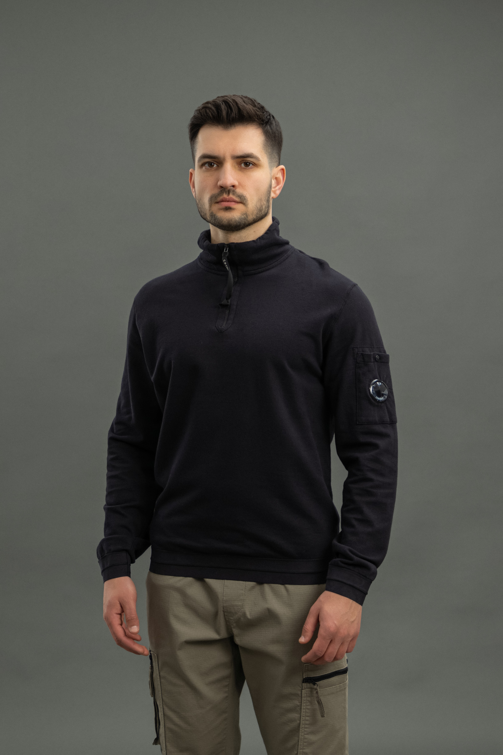 Чоловічий світшот C.P. COMPANY CMSS037A 002246G COL:999, колір чорний