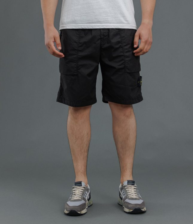 Чоловічі шорти STONE ISLAND 15L100009-S0003 V0029, колір чорний | Ціна 13499 грн, фото 2