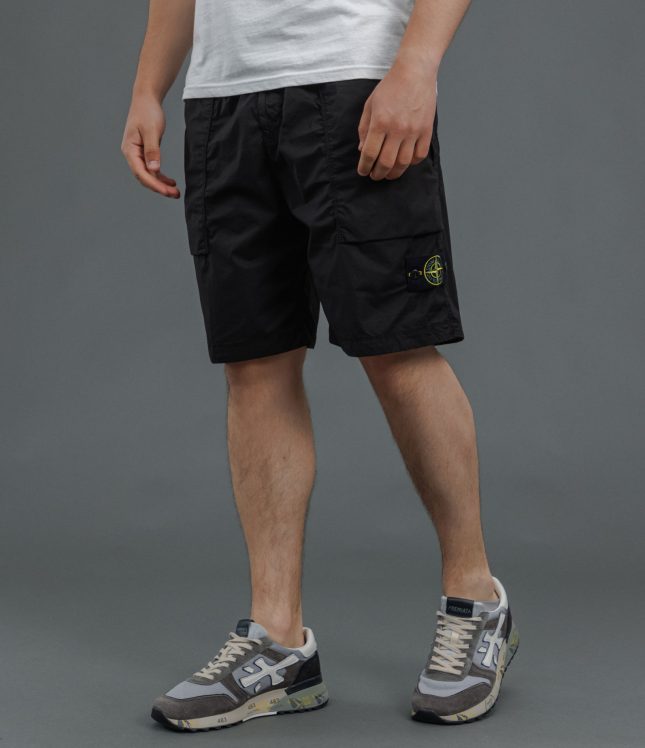Чоловічі шорти STONE ISLAND 15L100009-S0003 V0029, колір чорний | Ціна 13499 грн, фото 1