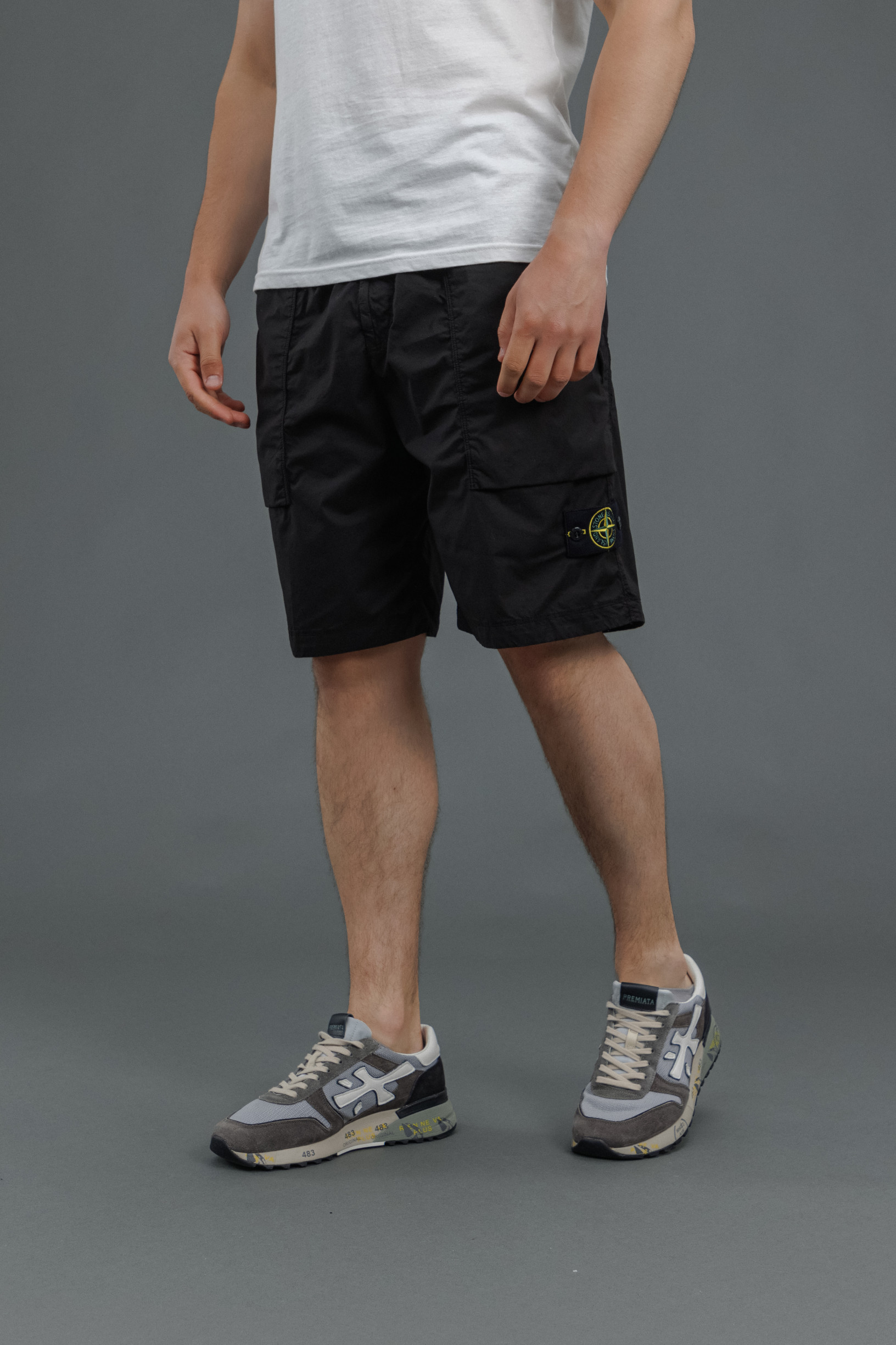 Чоловічі шорти STONE ISLAND 15L100009-S0003 V0029, колір чорний