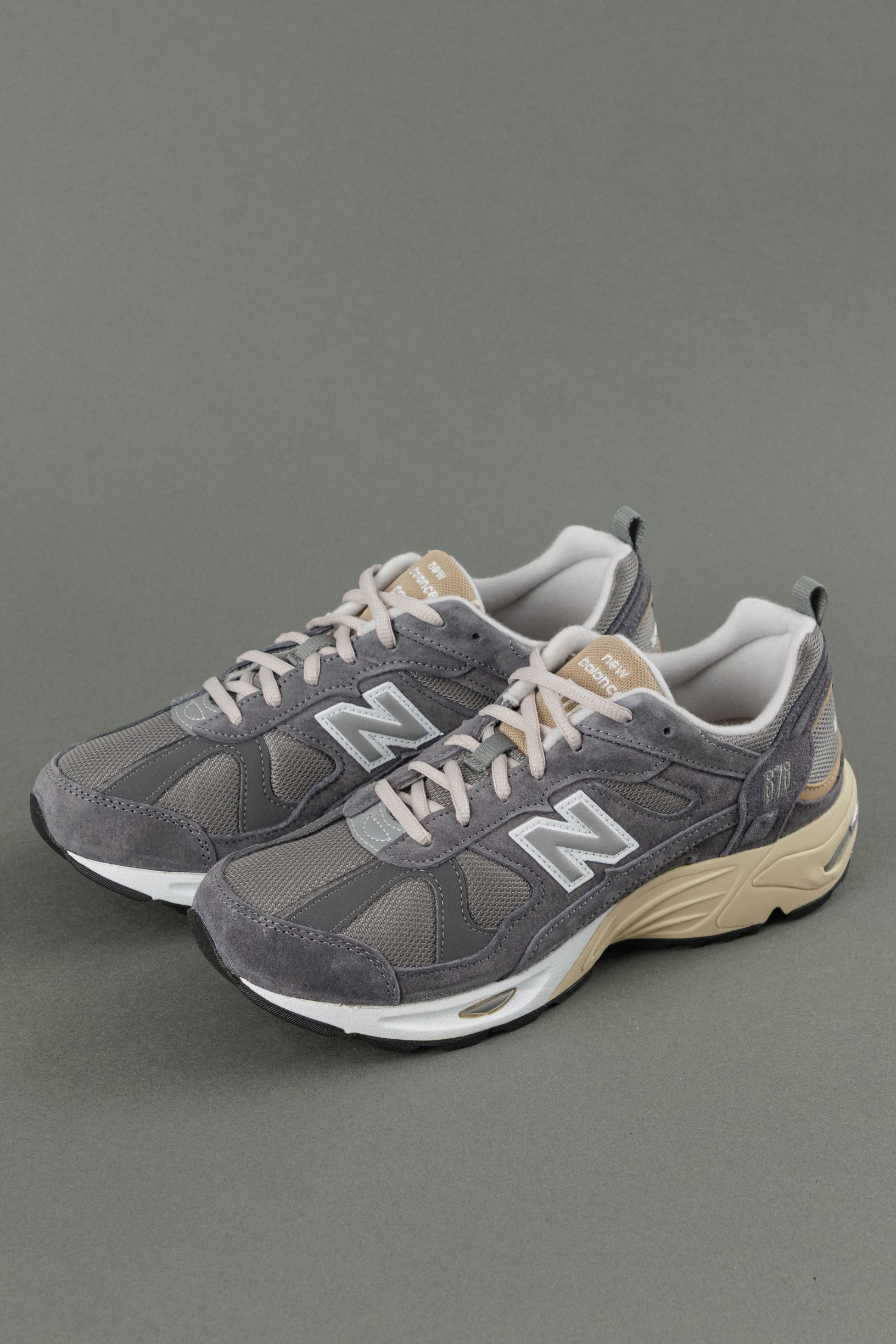 Чоловічі кросівки NEW BALANCE CM878MG1, колір сірий