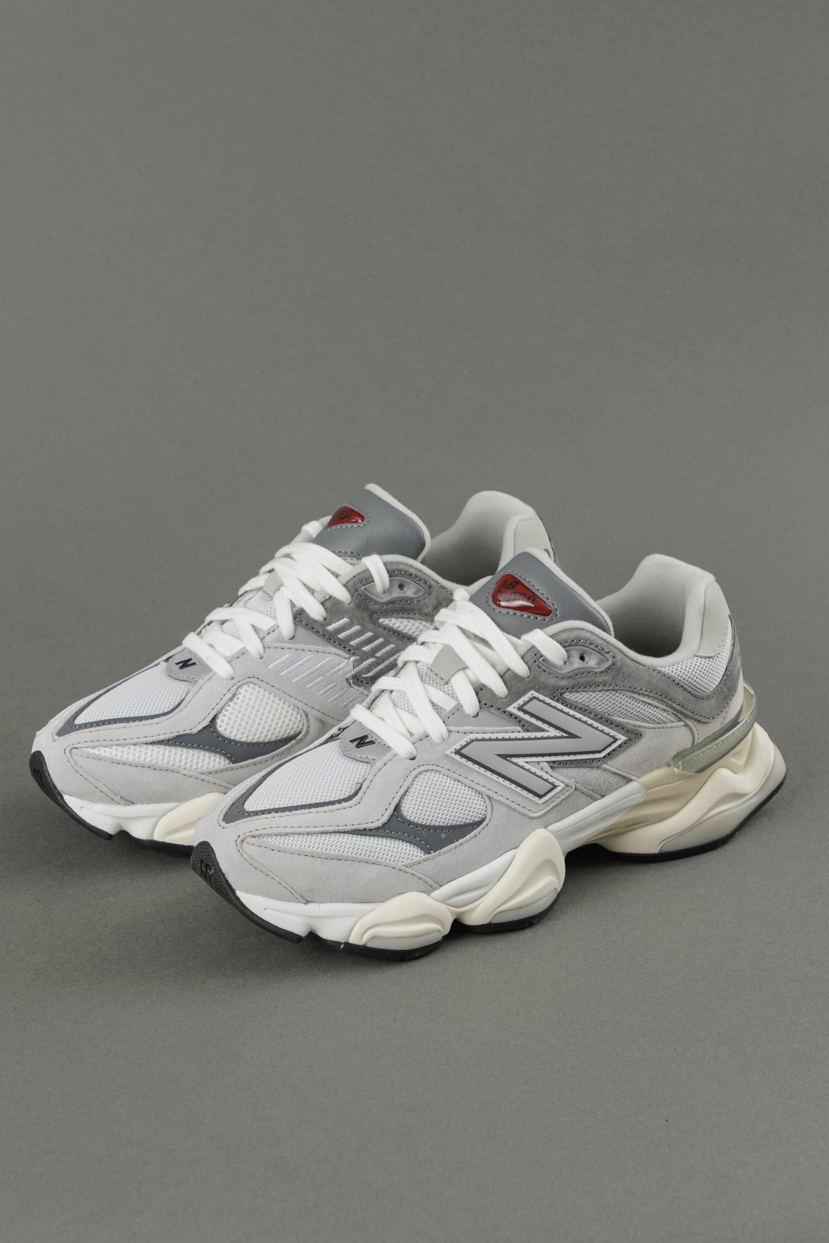Чоловічі кросівки NEW BALANCE U9060GRY, колір сірий
