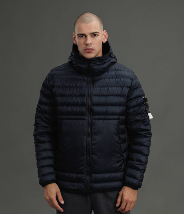 Чоловіча куртка STONE ISLAND BIO-BASED RIPSTOP NYLON DOWN 1540324 V0020, колір синій | Ціна 32999 грн, фото 2