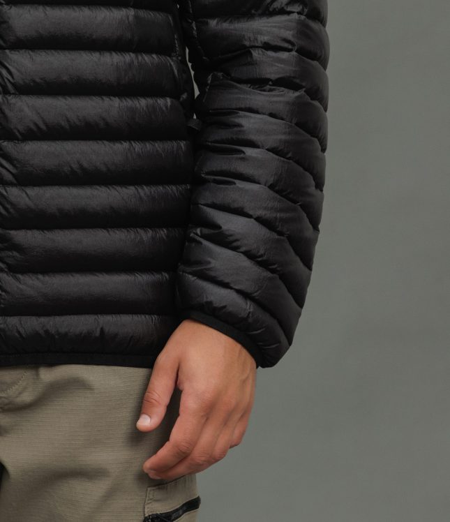 Чоловіча куртка STONE ISLAND LOOM WOVEN CHAMBERS R-NYLON DOWN-TC 1541524 V0029, колір чорний | Ціна 26999 грн, фото 5